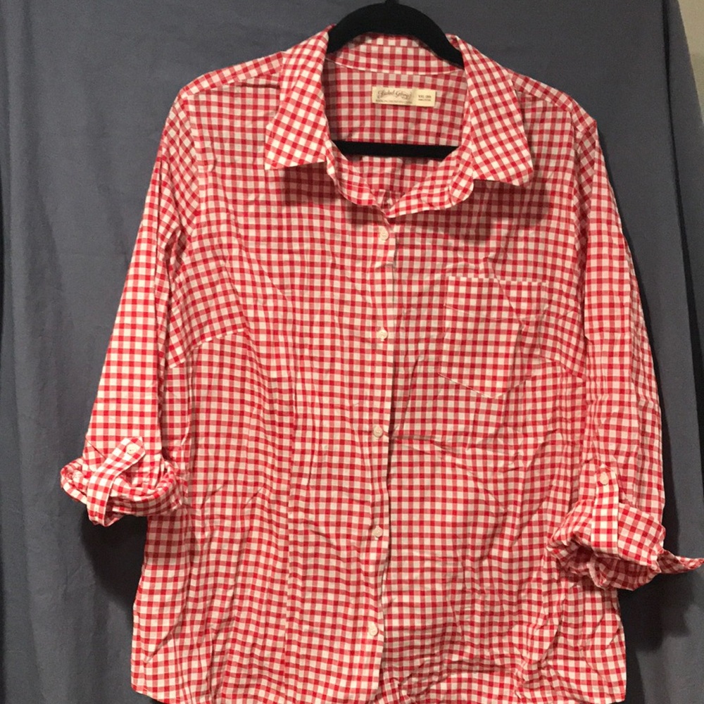 Nwot Long sleeve red checkered top with pocket